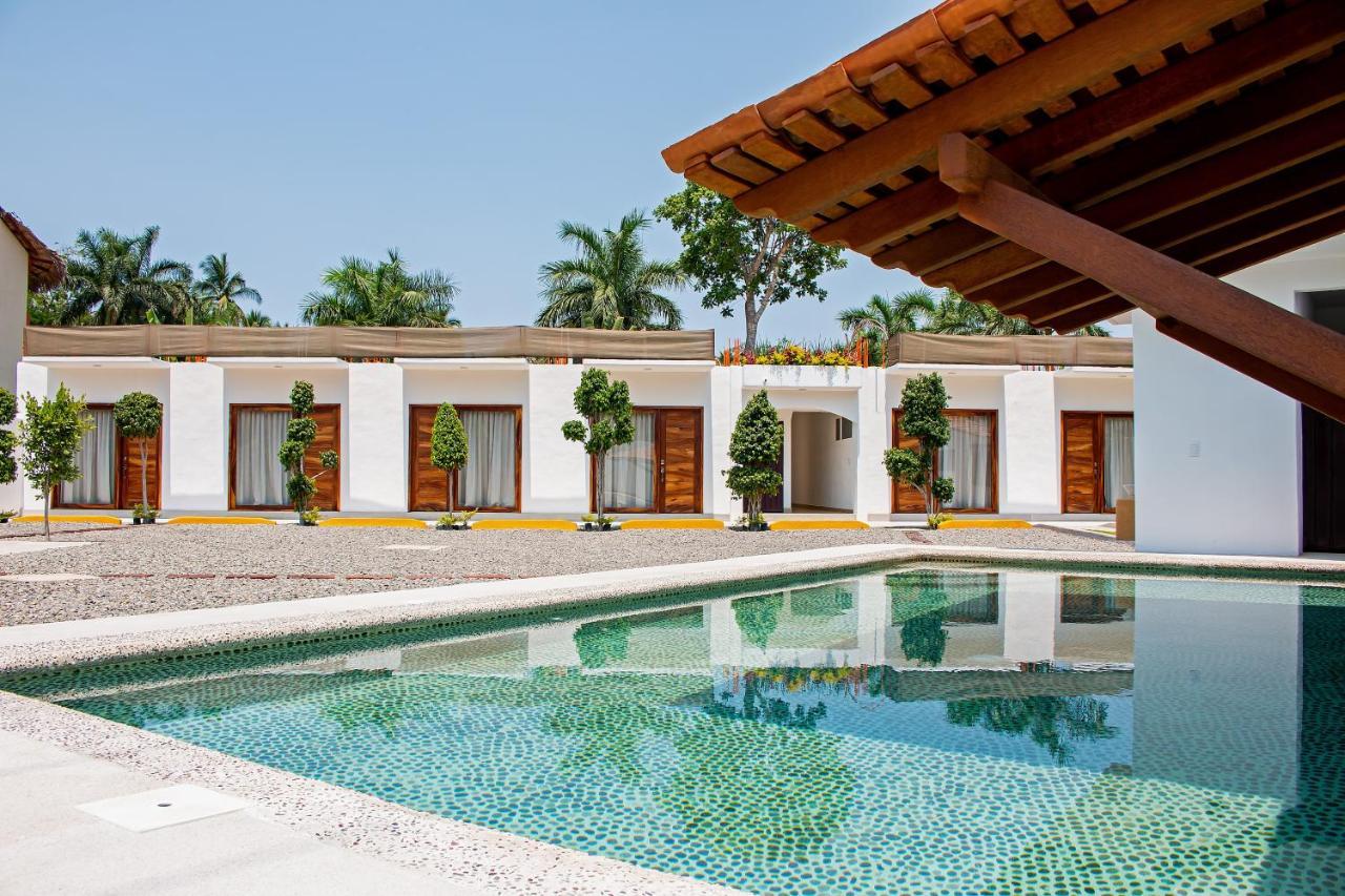 Hotel Casa Victoria Zihuatanejo Exterior photo