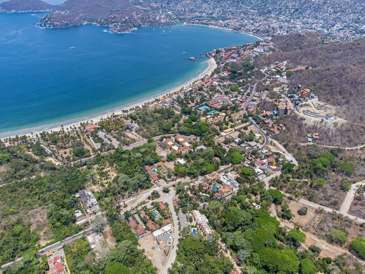 Hotel Casa Victoria Zihuatanejo Exterior photo