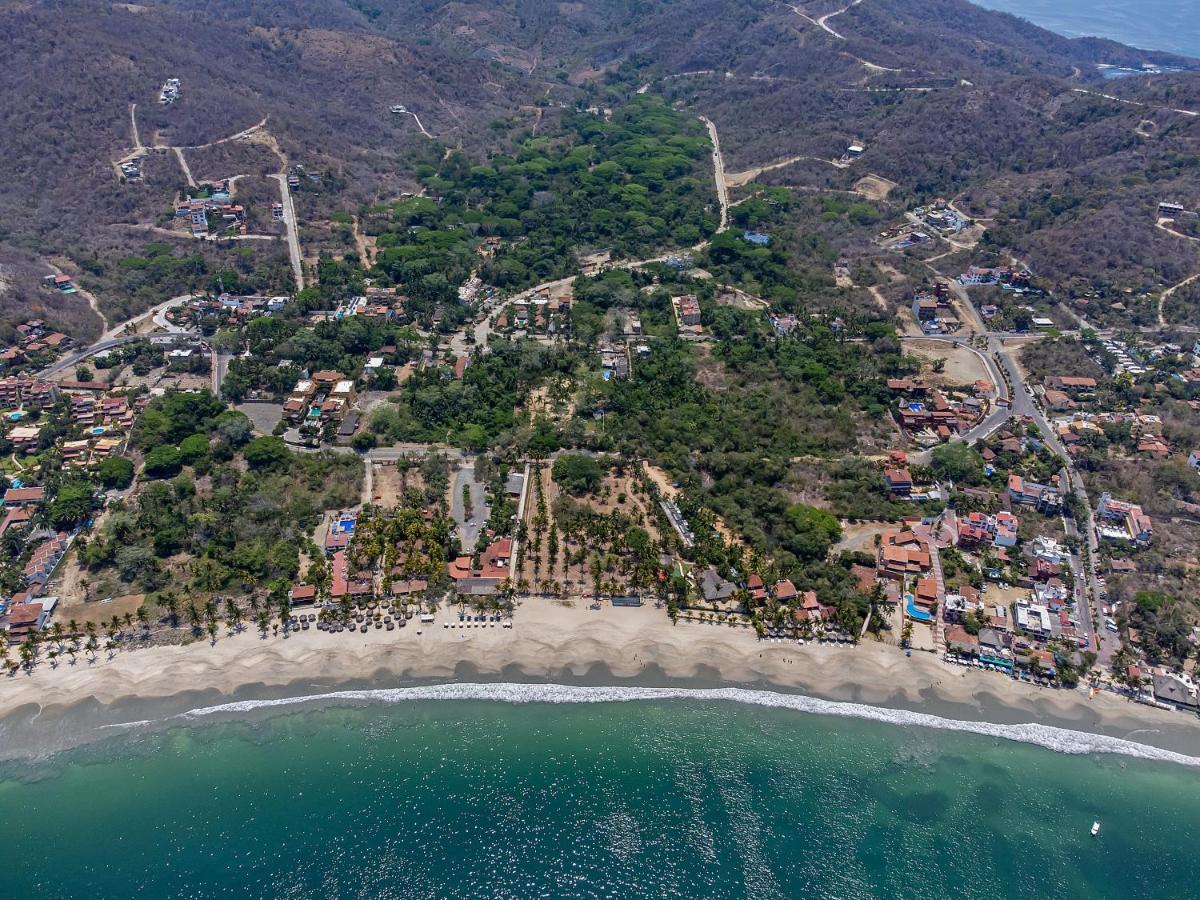 Hotel Casa Victoria Zihuatanejo Exterior photo