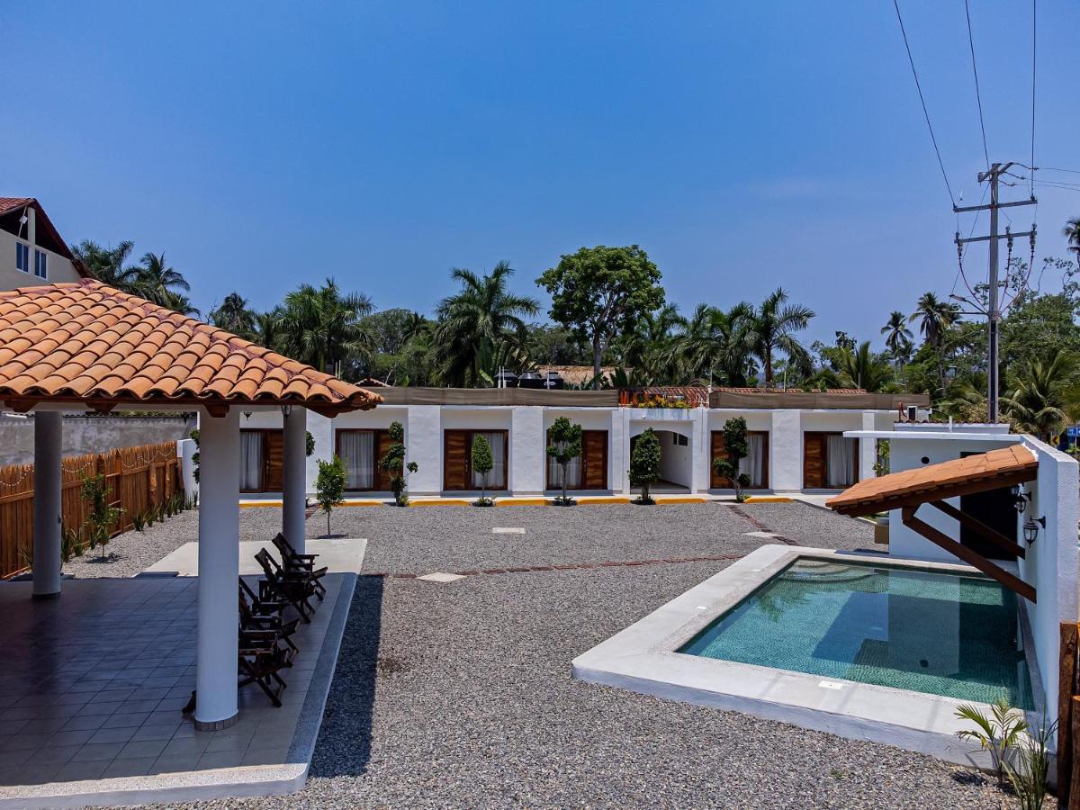 Hotel Casa Victoria Zihuatanejo Exterior photo